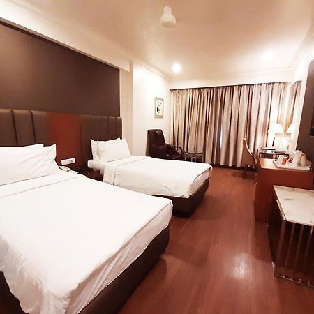 Fortune Murali Park Hotel Vijayawāda Exterior foto