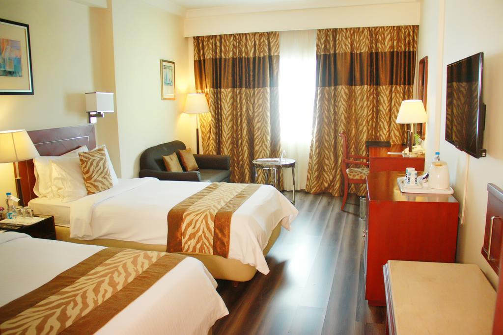 Fortune Murali Park Hotel Vijayawāda Exterior foto