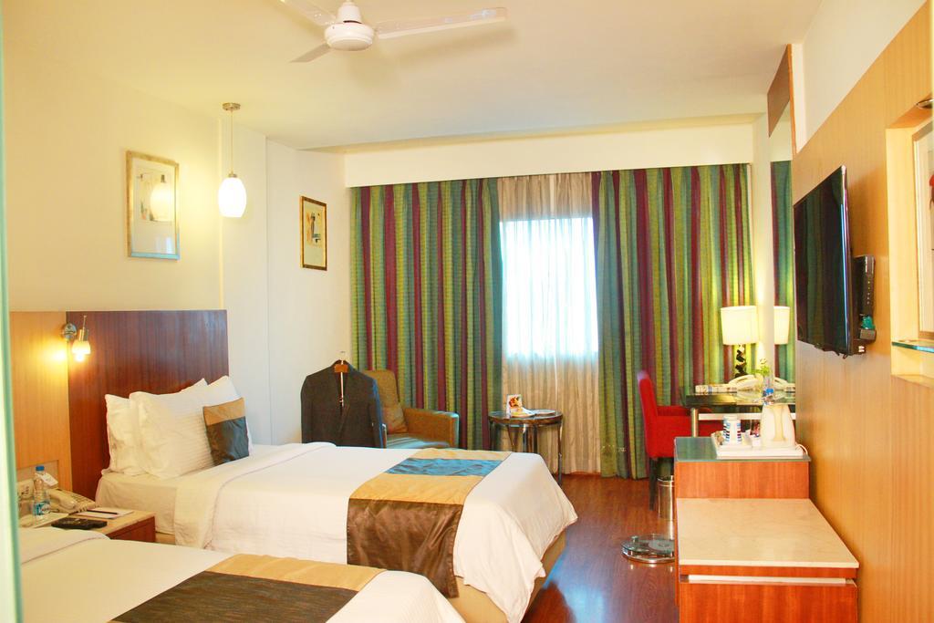 Fortune Murali Park Hotel Vijayawāda Exterior foto